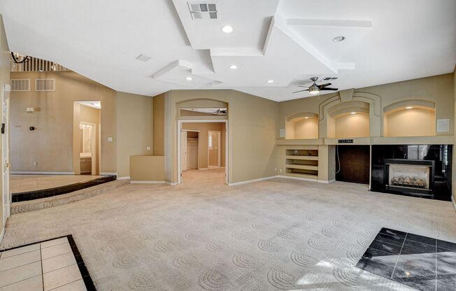 Luxury 5-Bedroom Guard-Gated Home with Pool, Spa & 3 En-Suite Bedrooms