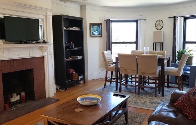 924 Beacon St.