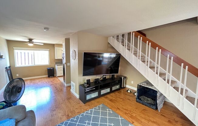 2 beds, 1.5 baths, $2,750