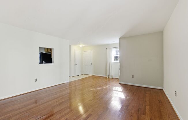 Charming 2 BR/2 BA Condo Home in Upper Marlboro!