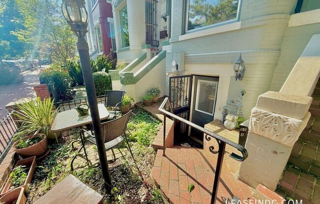 60 S St NW Unit B