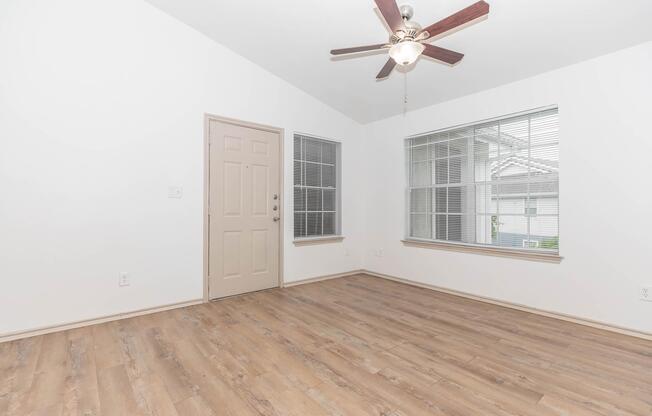 2 beds, 2 baths, 900 sqft, $1,283