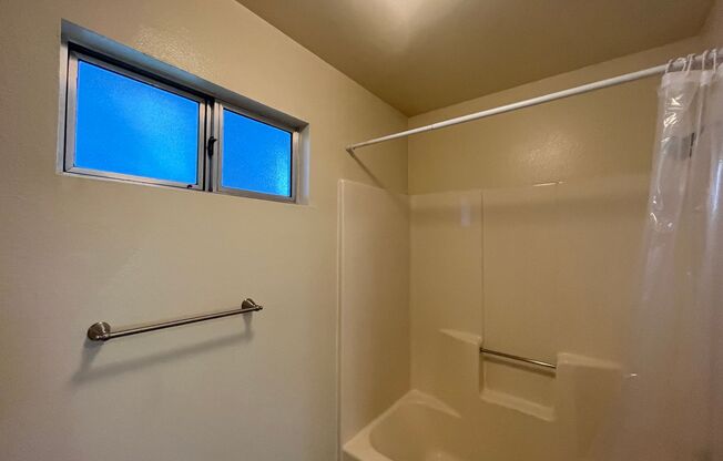 1 bed, 1 bath, $1,700, Unit 301A