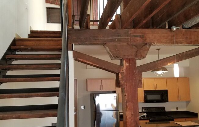1 bed, 1.5 baths, 676 sqft, $1,295, Unit APT 25W