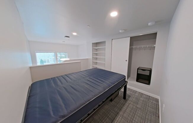 1 bed, 1 bath, 394 sqft, $1,250, Unit 117