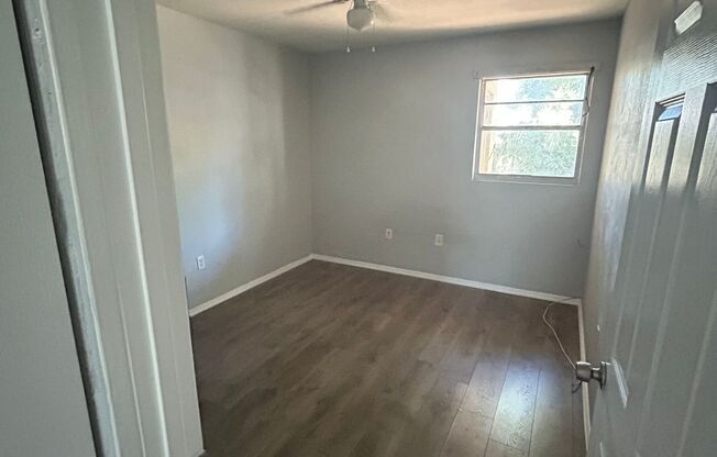 Perfectly located, central Sarasota unit for rent