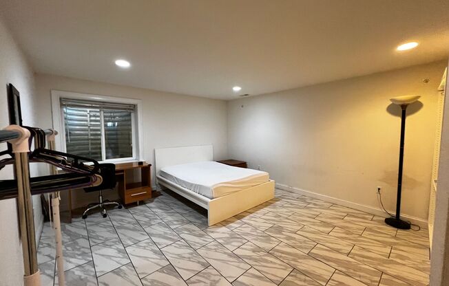 342 N 42nd St