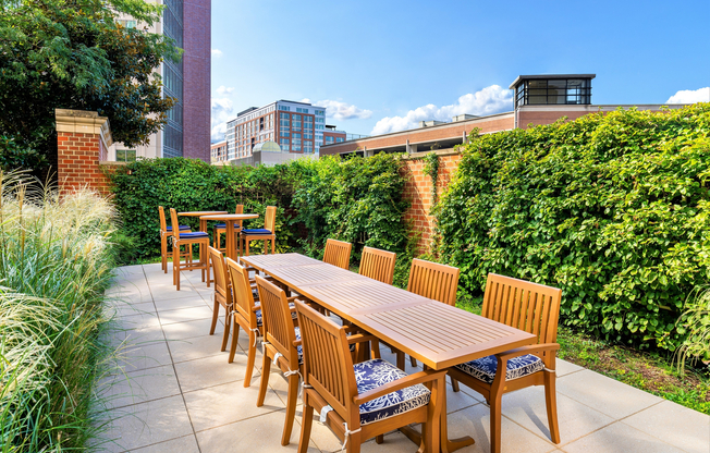 Dinner with a view. Host a BBQ at our courtyard grilling stations while enjoying a direct look at the George Washington National Masonic Memorial.