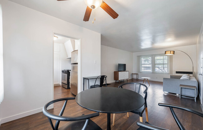 5871 5 W 88 ST
