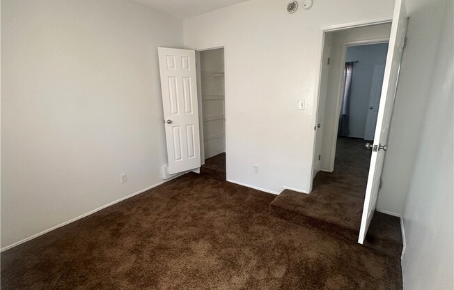 3 beds, 1 bath, 1,000 sqft, $3,600