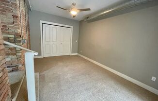 2 beds, 1.5 baths, $1,999, Unit SUITE 400