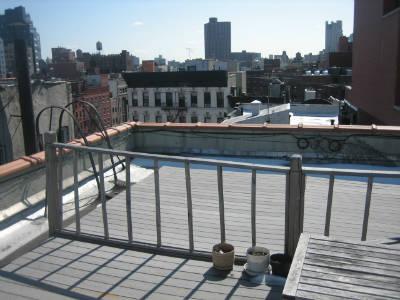 252 MOTT ST