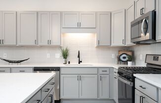 2 beds, 2 baths, 1,292 sqft, $2,525, Unit 10 - 614