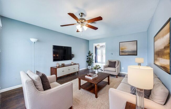 8935 CLEARWATER DR