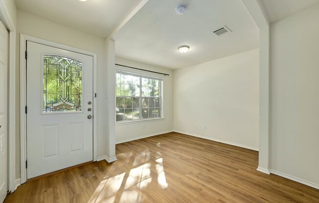 1531 Parkfiled Cir 78664 | 3 Bed 2.5 Bath $1800