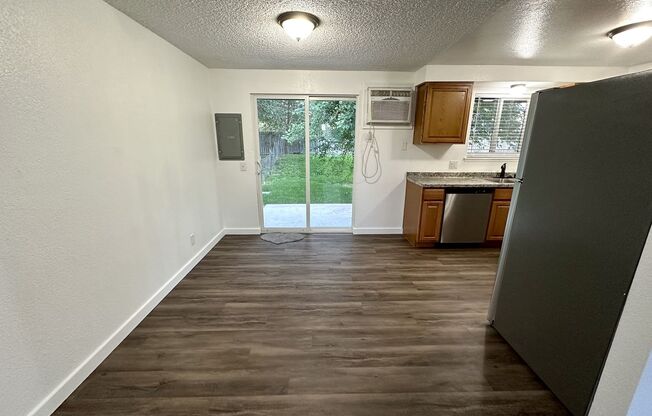 2 beds, 1 bath, $1,600, Unit 3277 W. 9th Ct. #A