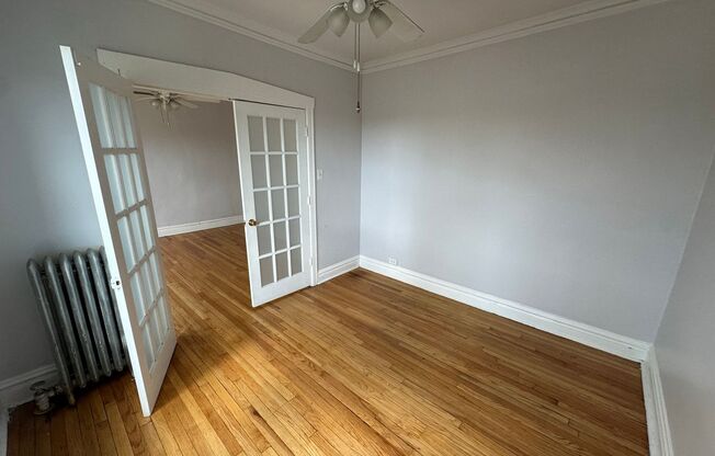 2 beds, 1 bath, 950 sqft, $1,700, Unit 3902-3A