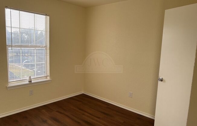 2 beds, 1 bath, 783 sqft, $745, Unit 504 Esther Circle Unit D