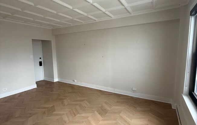 1 bed, 1 bath, 714 sqft, $2,642, Unit 1704