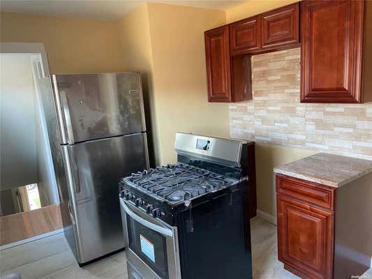 2 beds, 1 bath, 800 sqft, $2,800