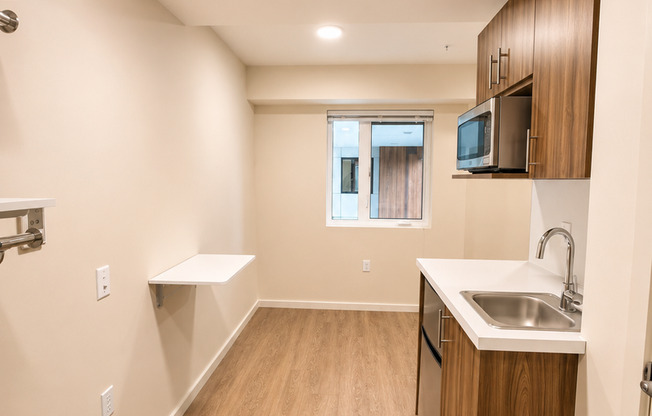 Studio, 1 bath, 178 sqft, $999, Unit 328