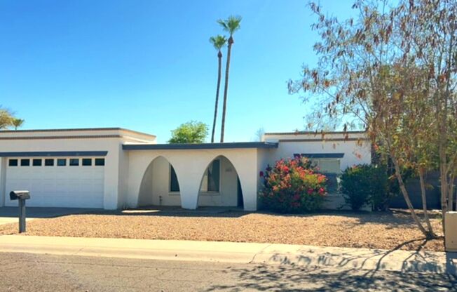 3 bedroom home in Glendale!