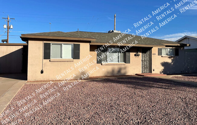 8835 N 28 AVE