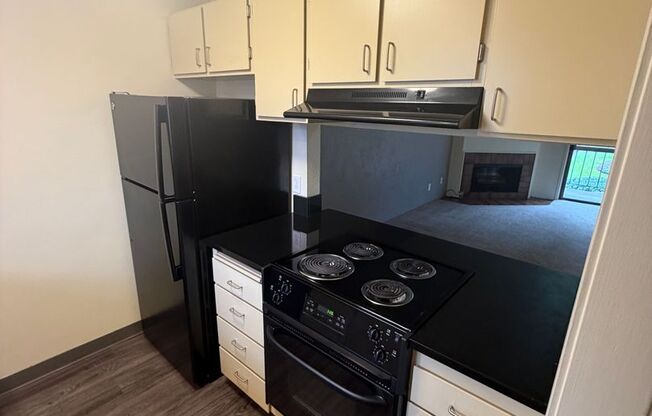 1 bed, 1 bath, 700 sqft, $1,440, Unit 0218