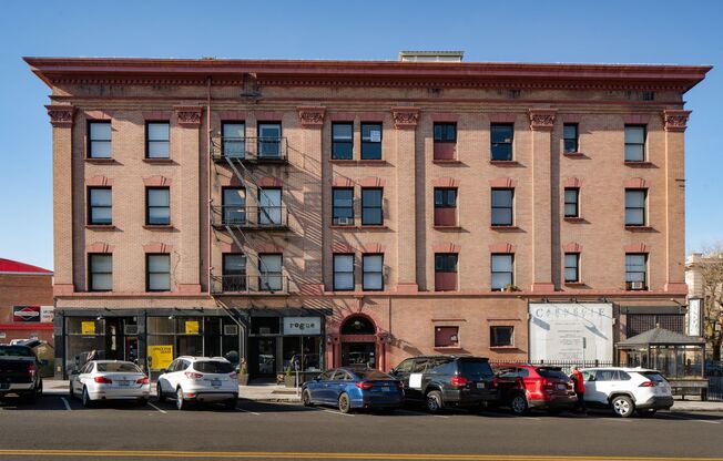 Studio, 1 bath, 262 sqft, $680, Unit 403