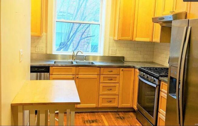 4410 Laclede