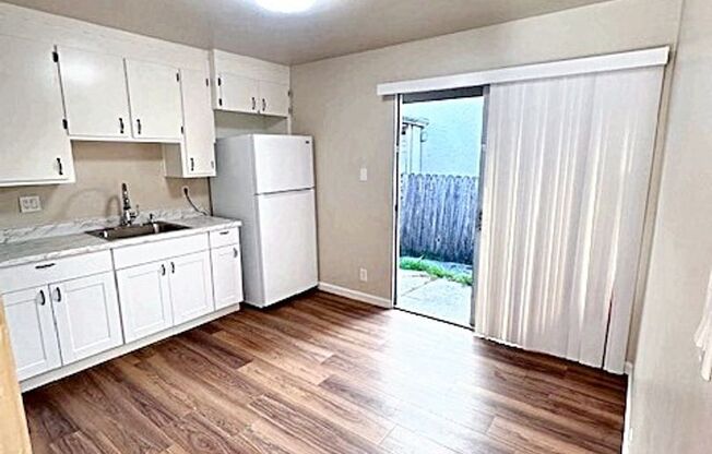 2 beds, 1 bath, 690 sqft, $1,599, Unit 520 #6