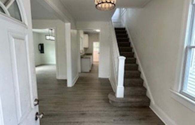 Fully renovated house for Rent!