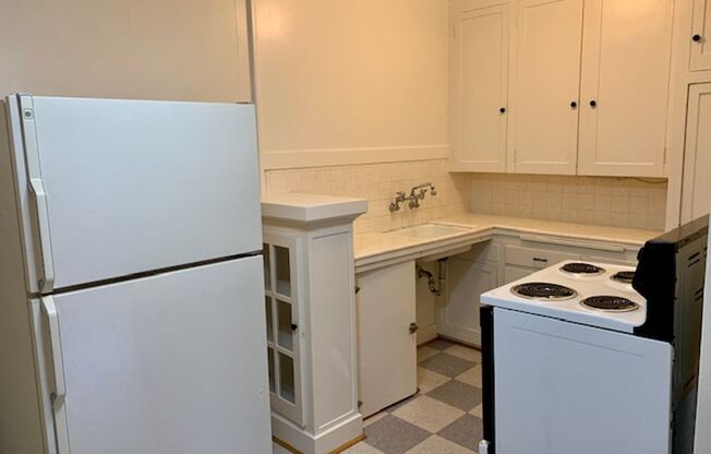 1 bed, 1 bath, 600 sqft, $1,795, Unit 301