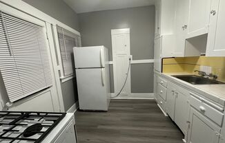 Studio, 1 bath, 450 sqft, $1,650, Unit Unit 11