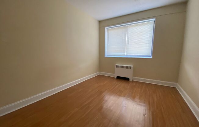 1 bed, 1 bath, $995, Unit 1020
