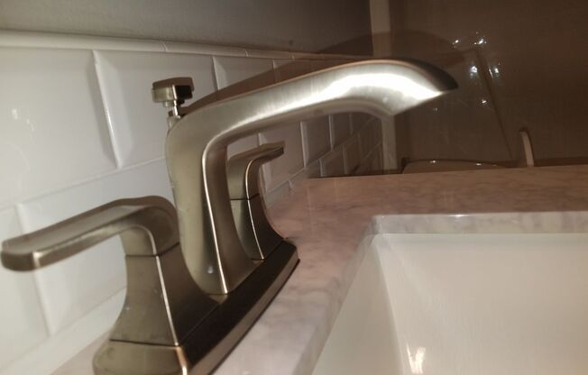 2 beds, 1 bath, 850 sqft, $950, Unit Apt D