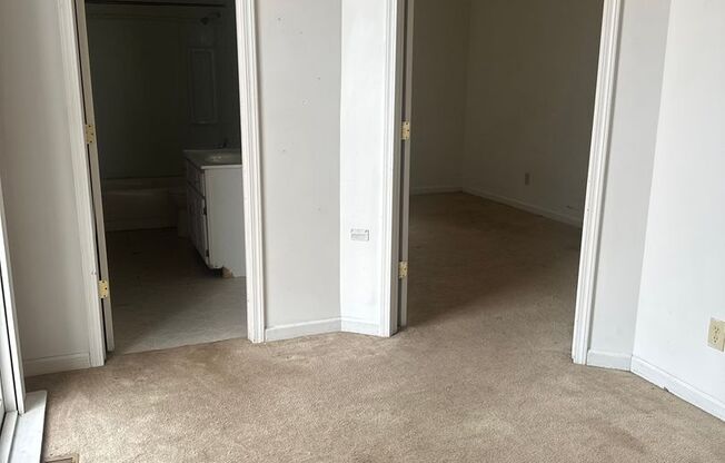 1 bed, 1 bath, $850, Unit unit A1