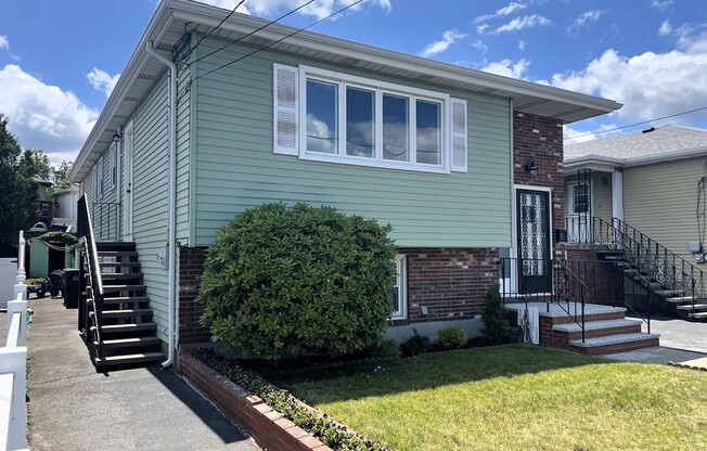9 SULLIVAN ST