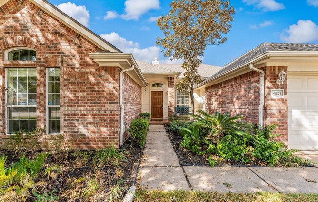 Single Story 4 Bed / 2 Bath in Houston