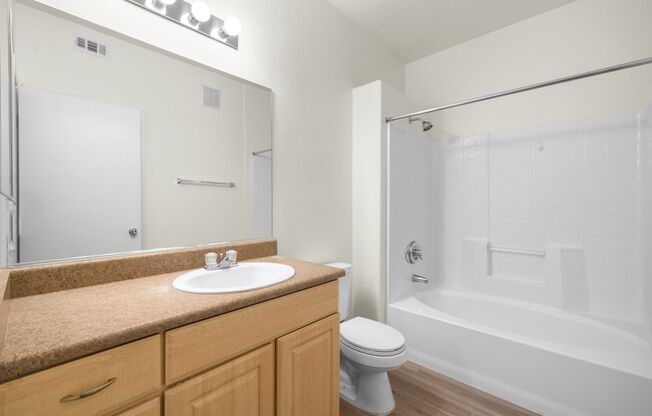 2 beds, 2 baths, $1,425, Unit # 2057