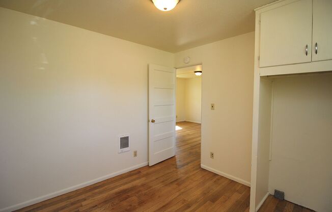 1 bed, 1 bath, 500 sqft, $1,050, Unit 6905