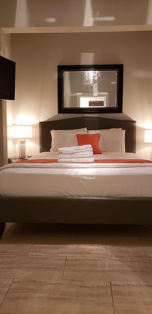 901-Sunbrite Apartments