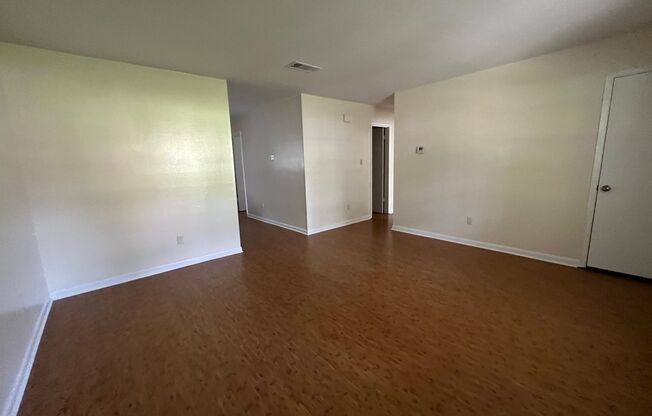 2 beds, 1 bath, $1,150