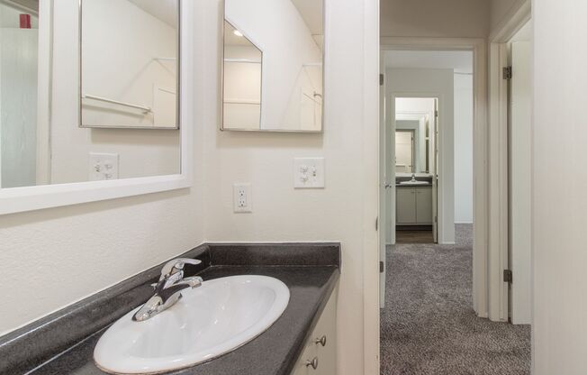 2 beds, 1.5 baths, 680 sqft, $1,350, Unit 317