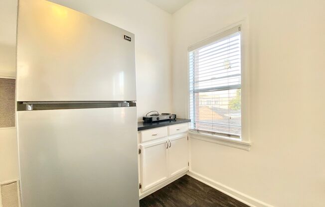 Studio, 1 bath, $1,279, Unit 07