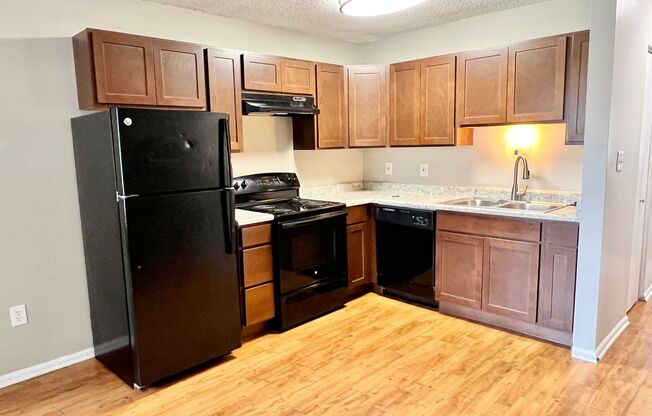 $1595 OFF MOVE COSTS!! GIANT+GORGEOUS 2 Bed 2 Bath Apartment in Lakewood!