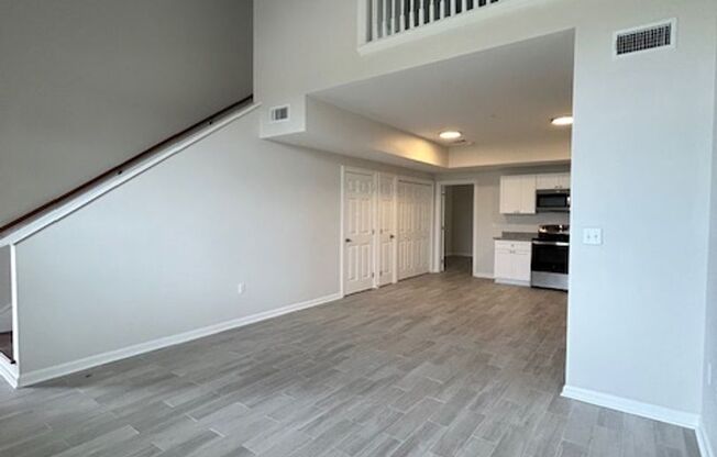 3 beds, 2 baths, $1,650, Unit 17254-27B
