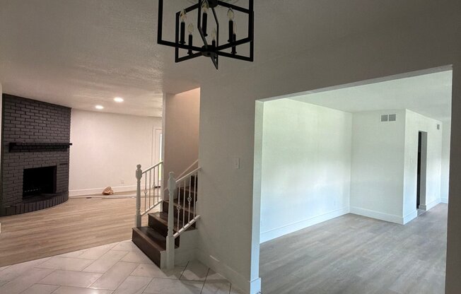 550 GLN OAKS BLVD