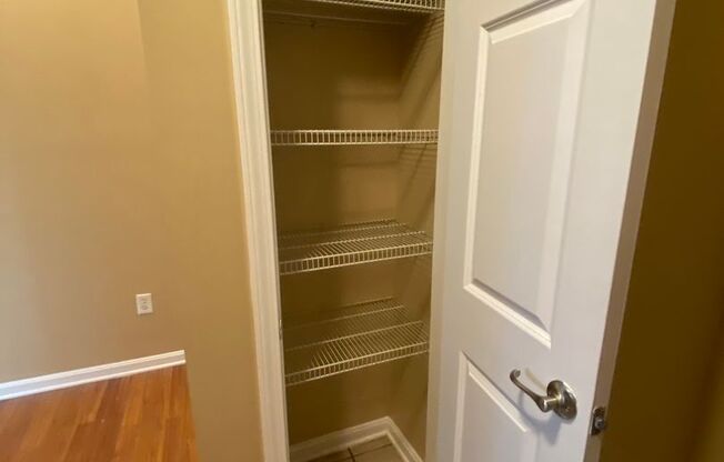 2 beds, 2 baths, 1,048 sqft, $1,295, Unit 4500-101