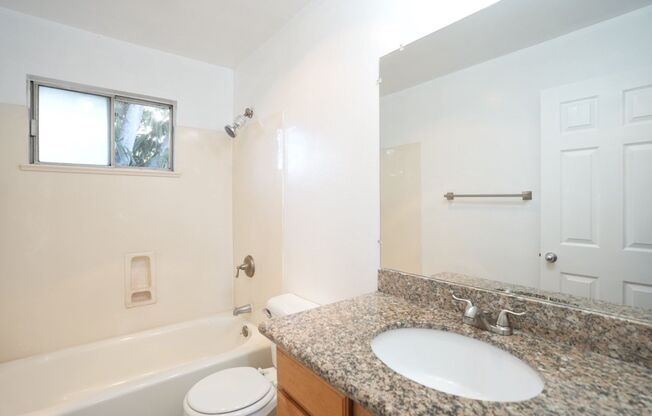 2 beds, 1.5 baths, $2,250, Unit 1181